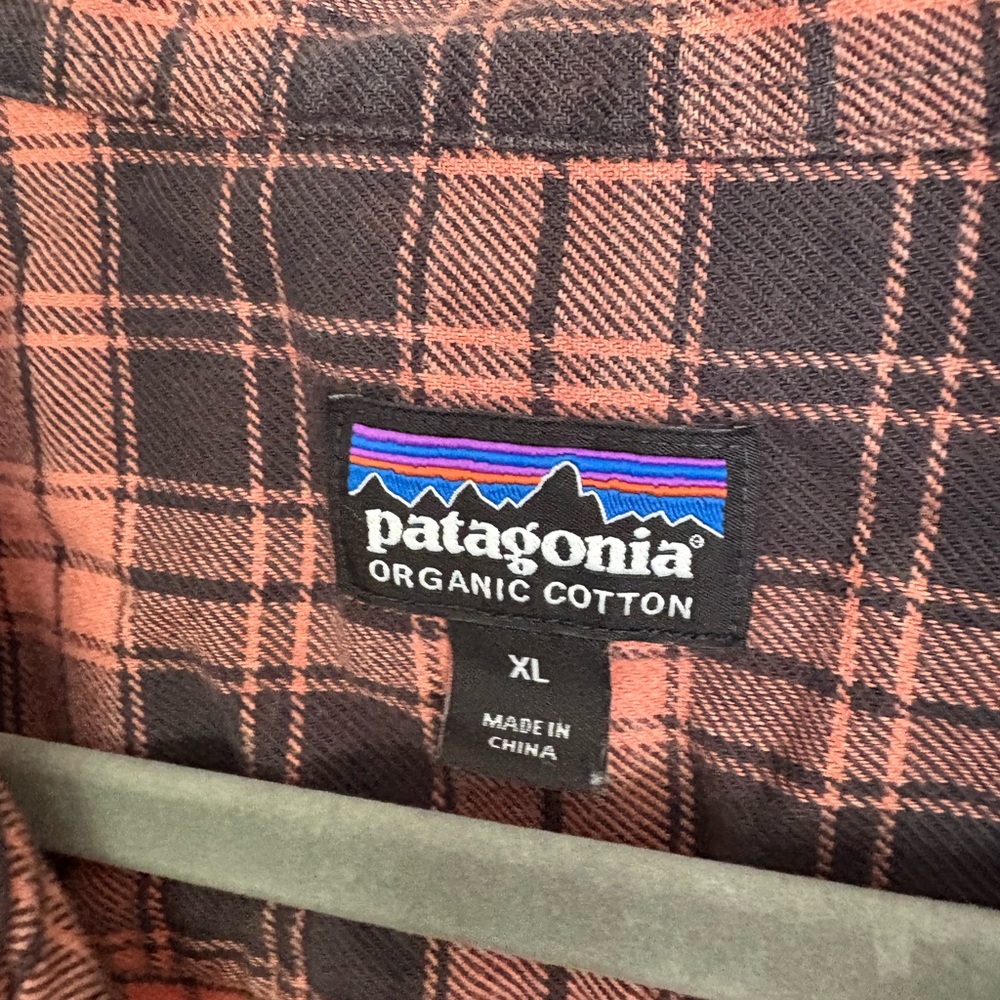 Patagonia Pink and Black Casual Button Down Shirt - Picture 3 of 5